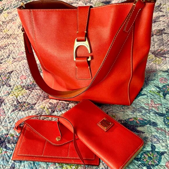 Dooney & Bourke Ashby GeraniumTote w Wallet - Picture 3 of 13